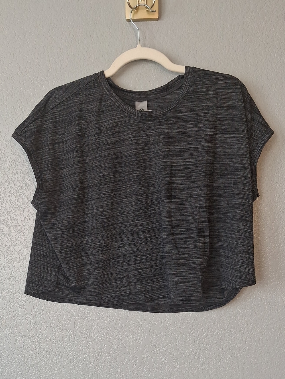 Mono B Heathered Charcoal Cropped Top